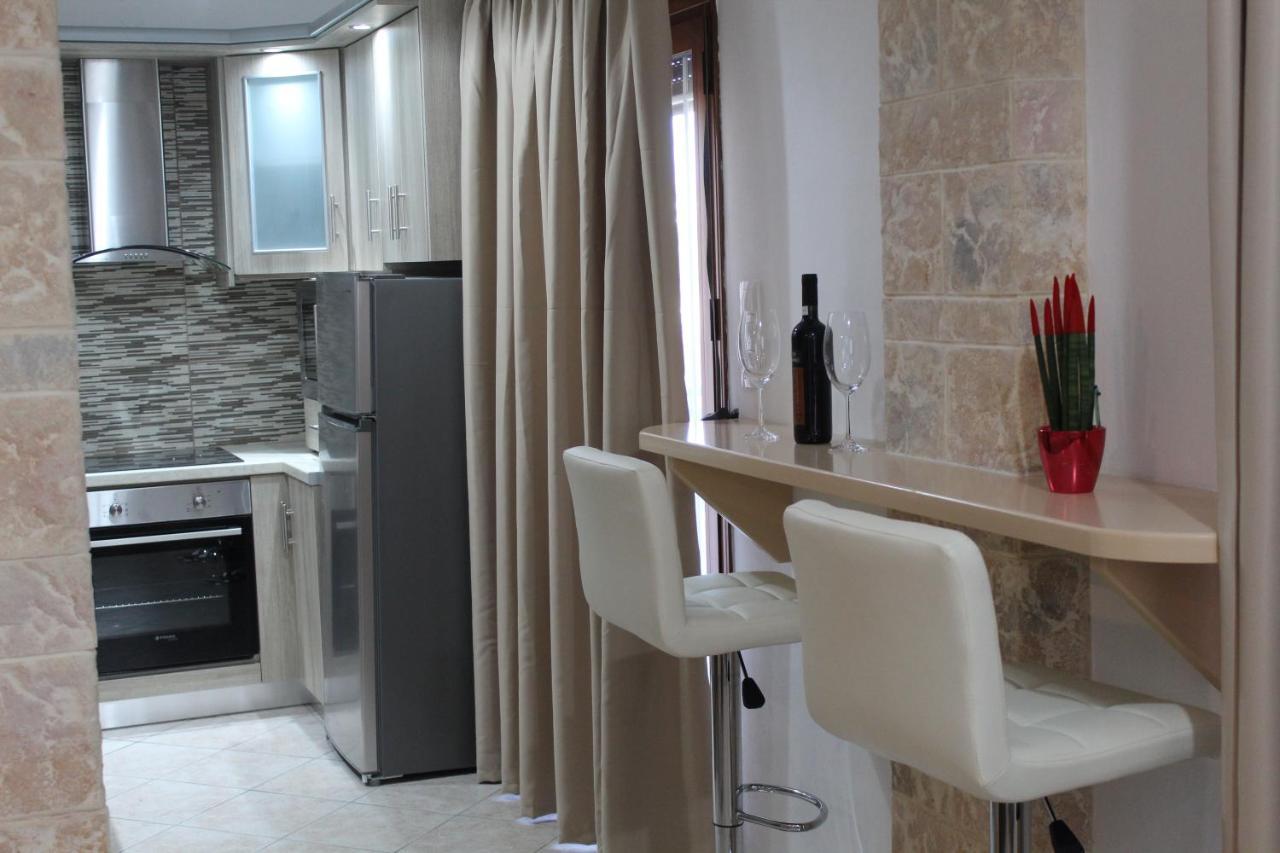 Vakis Apartments 5 Romanon Экстерьер фото